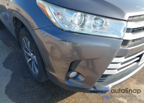 2018 Toyota Highlander Xle z USA, uszkodzony, nr VIN 5TDKZRFHXJS534847